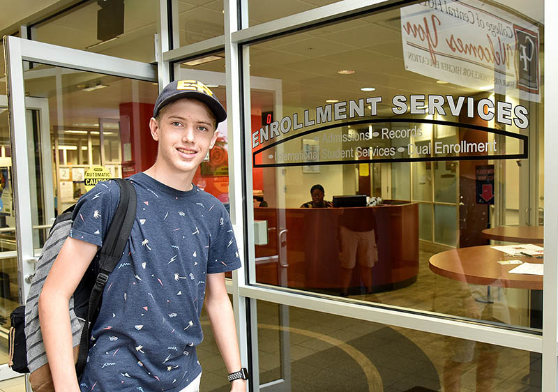 Student at enrollment services