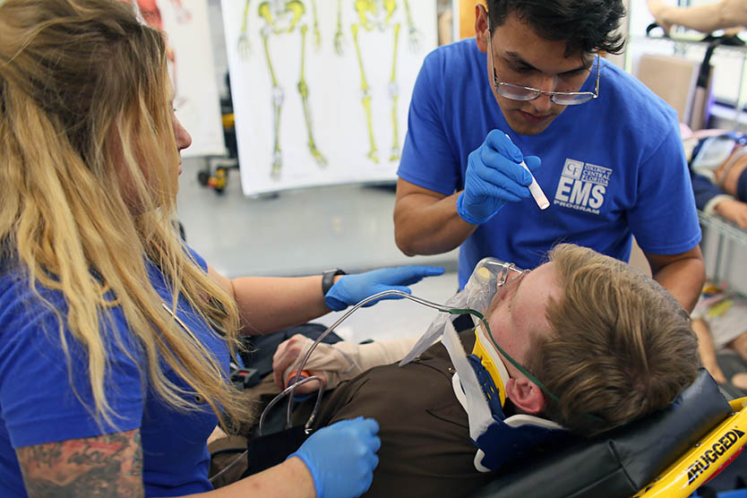 EMS Students in Lab