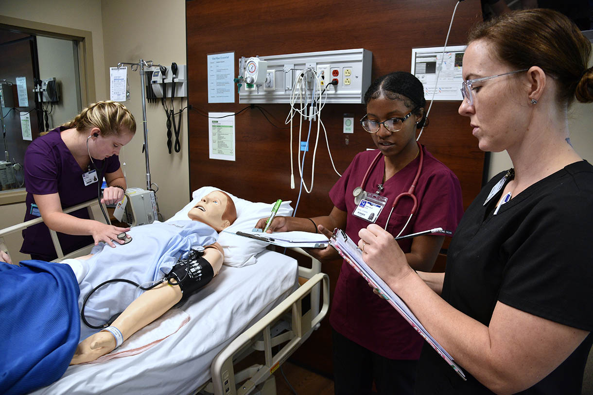 CF Nursing Students in Lab